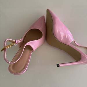 Berness Women's Cassandra Patent Slingback Heels Pink